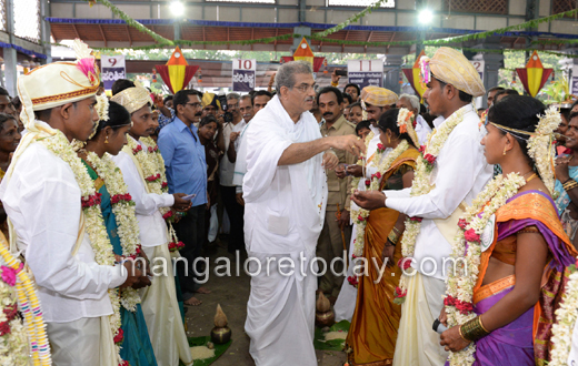 Dharmasthala mass marriage 2014